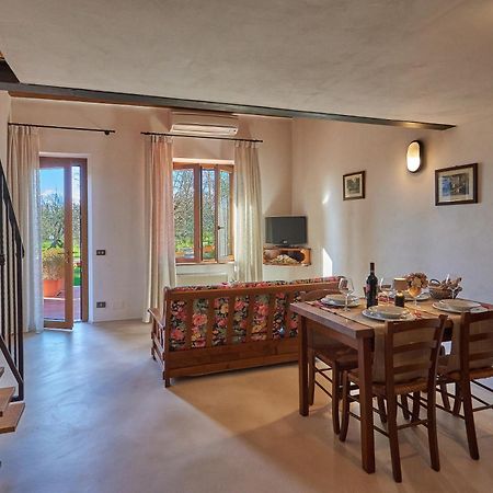 Casanova - Family Apartments Residence San Quirico dʼOrcia Екстериор снимка