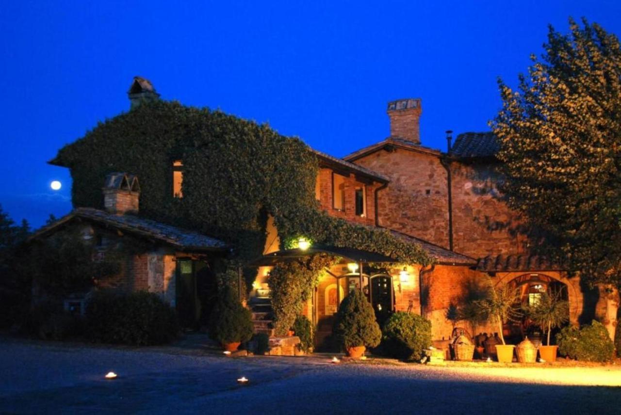 Casanova - Family Apartments Residence San Quirico dʼOrcia Екстериор снимка