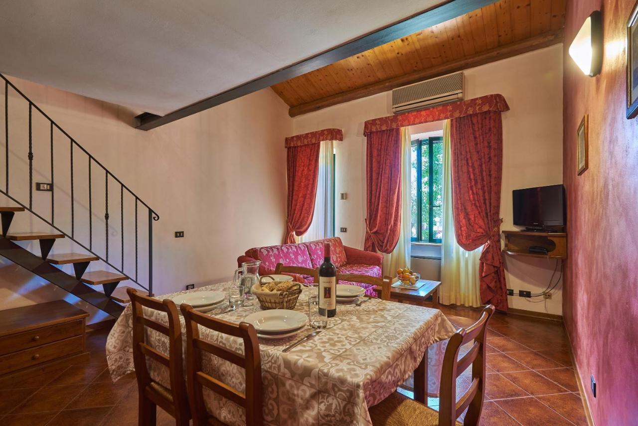 Casanova - Family Apartments Residence San Quirico dʼOrcia Екстериор снимка