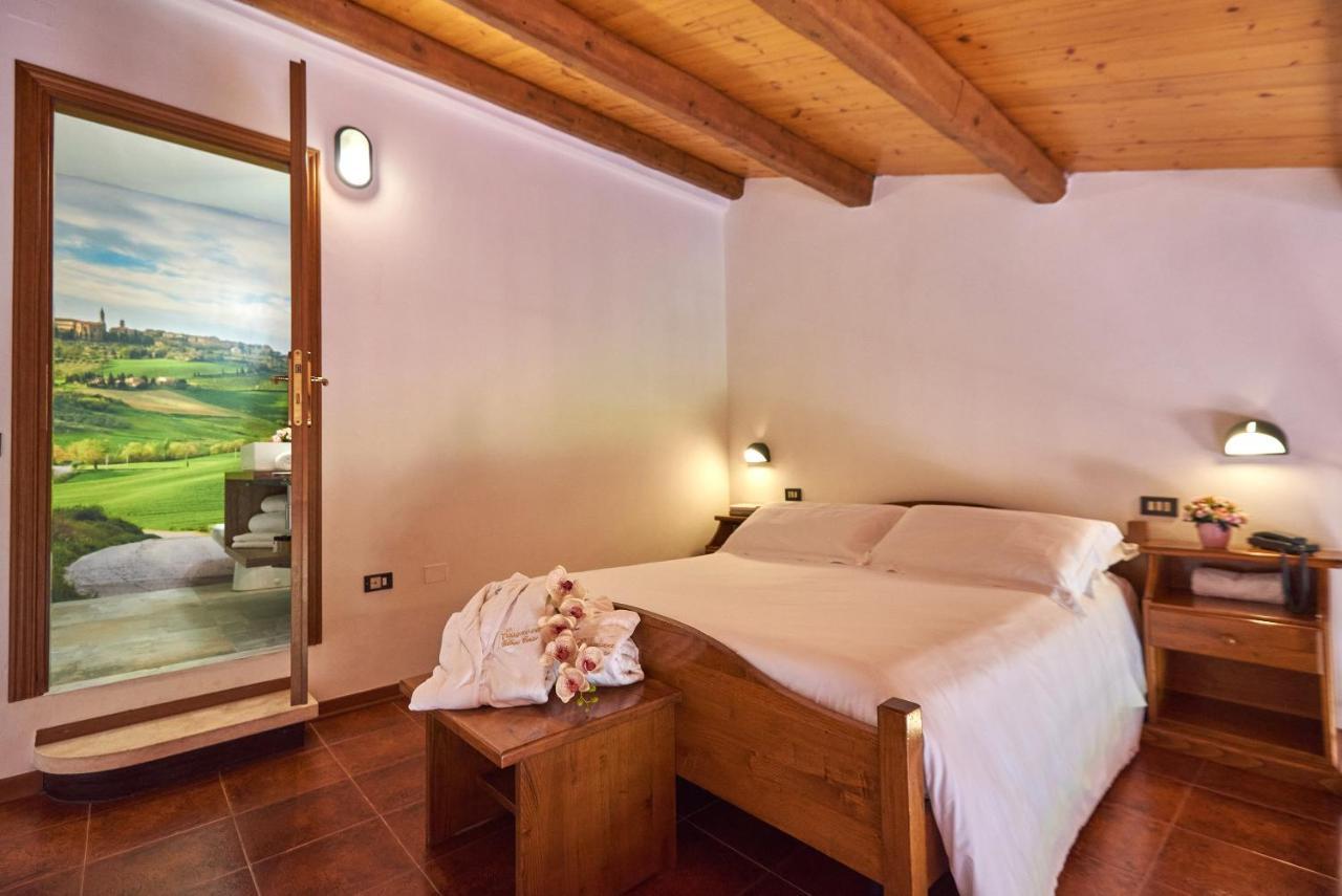 Casanova - Family Apartments Residence San Quirico dʼOrcia Екстериор снимка