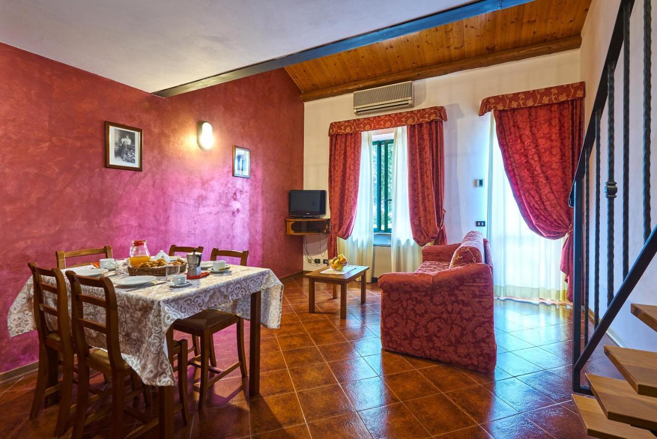 Casanova - Family Apartments Residence San Quirico dʼOrcia Екстериор снимка