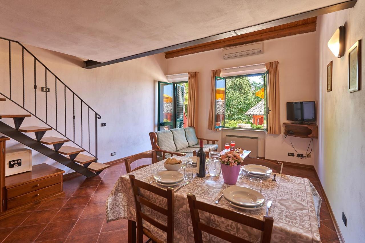 Casanova - Family Apartments Residence San Quirico dʼOrcia Екстериор снимка
