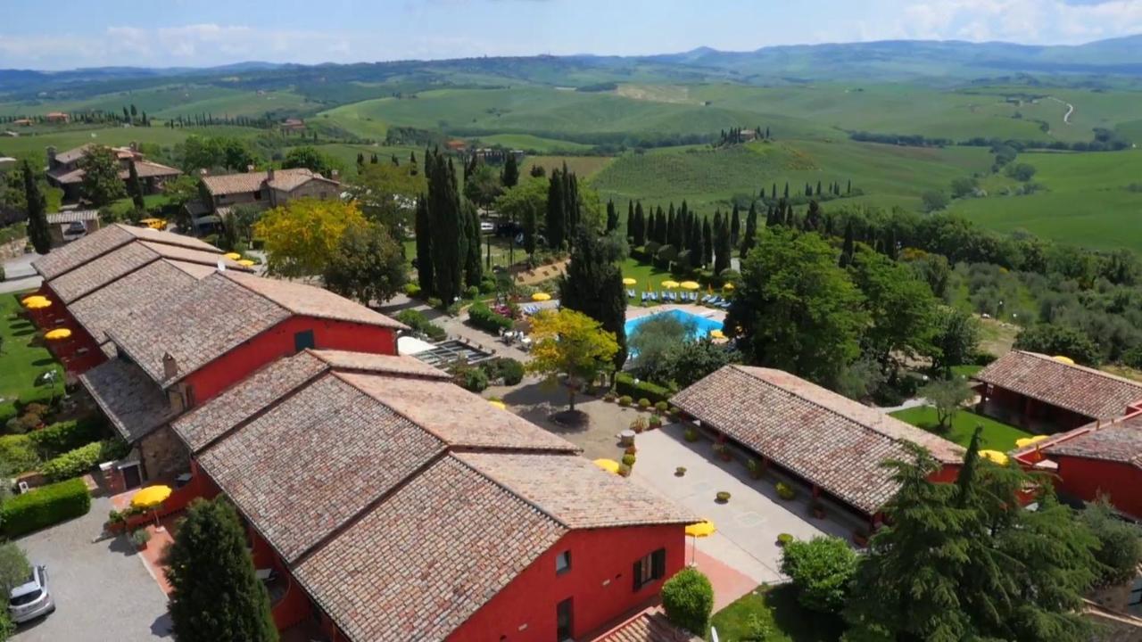 Casanova - Family Apartments Residence San Quirico dʼOrcia Екстериор снимка