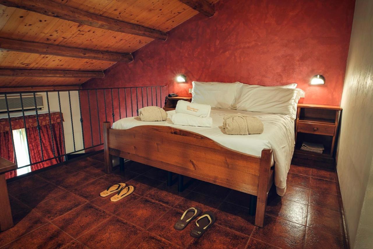 Casanova - Family Apartments Residence San Quirico dʼOrcia Екстериор снимка